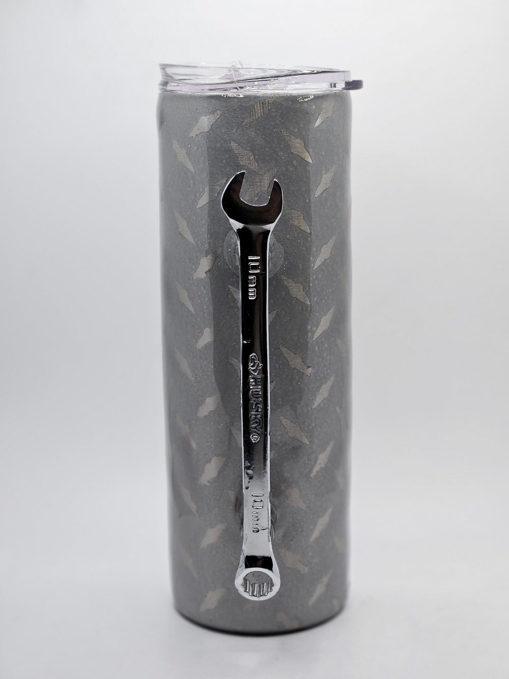 Diamond Plate Mechanics Tumbler