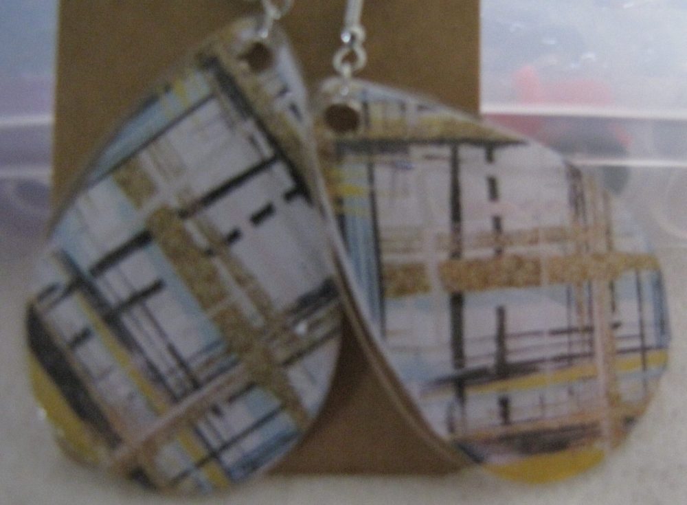 Black/Gold Teardrop Earrings