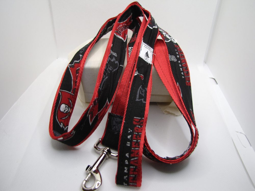Tampa Buccaneers' Fabric Dog Leash