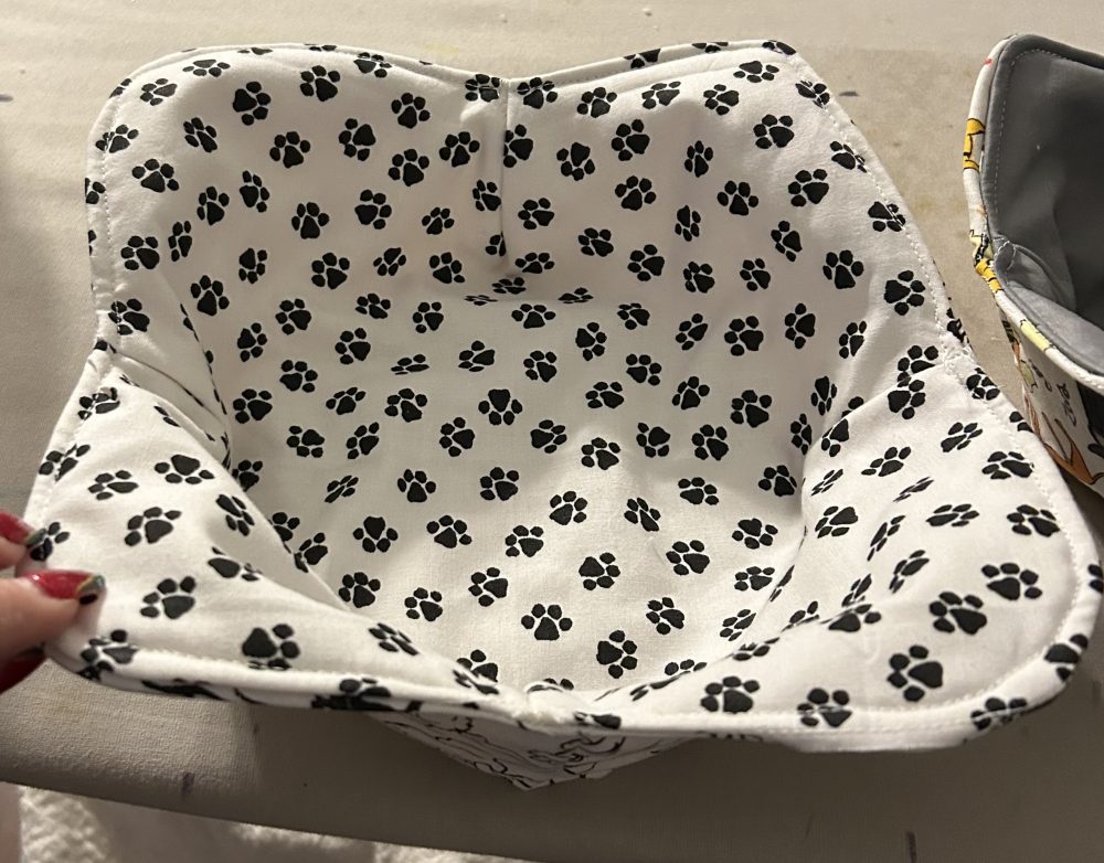 Microwave Large Bowl Cozie Black/White Dogs - Image 2
