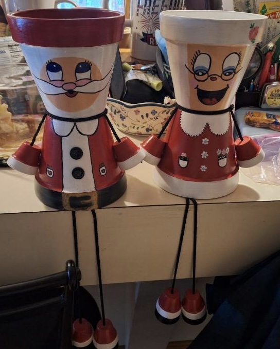 Santa and Mrs. Claus Pot People